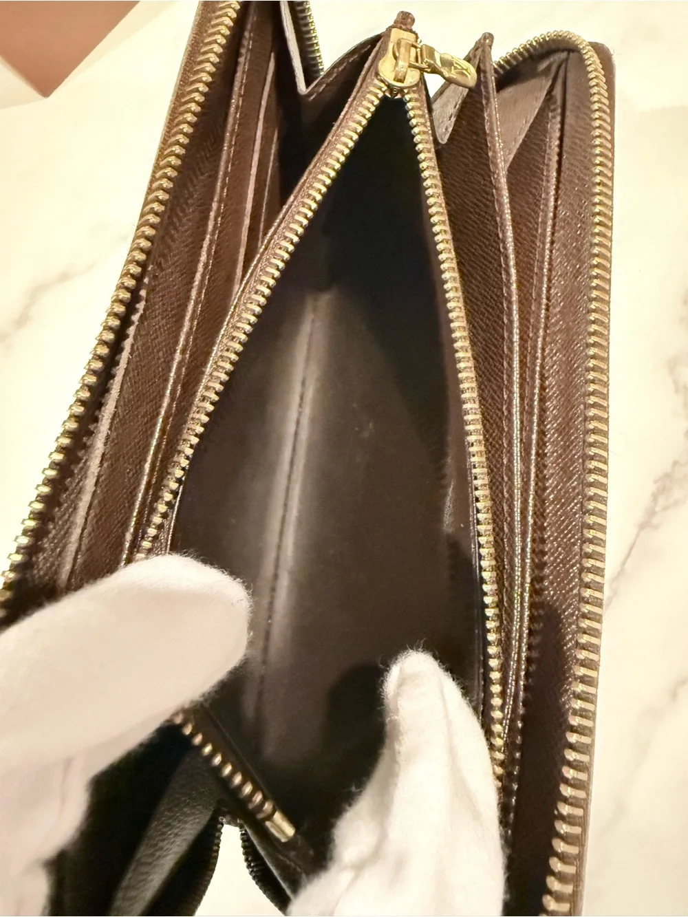 Louis Vuitton Zippy Wallet